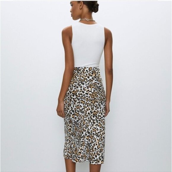 BABATON Only Slip Satin Midi Skirt Leopard Print Long Size 00 Aritzia - Picture 4 of 12